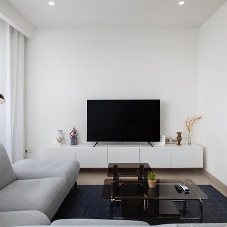 Modern 1Br Spacious Apartment With Terrace - Close To St Thomas Bay Марсаскала Екстериор снимка