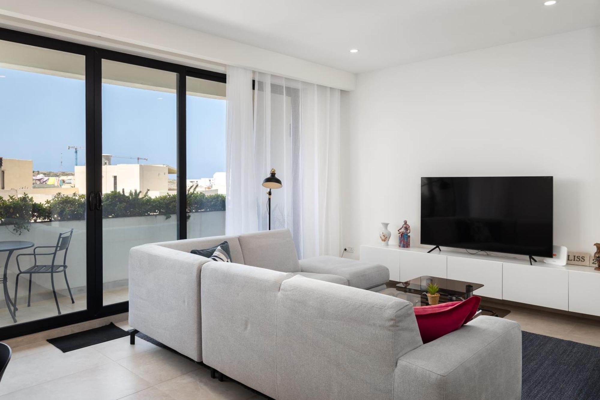 Modern 1Br Spacious Apartment With Terrace - Close To St Thomas Bay Марсаскала Екстериор снимка